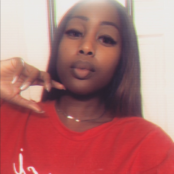 Meet your Posher, Serena - Picture 1 of 1